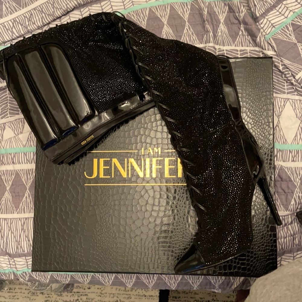 I AM Jenniferle thigh high boots! Size 39!